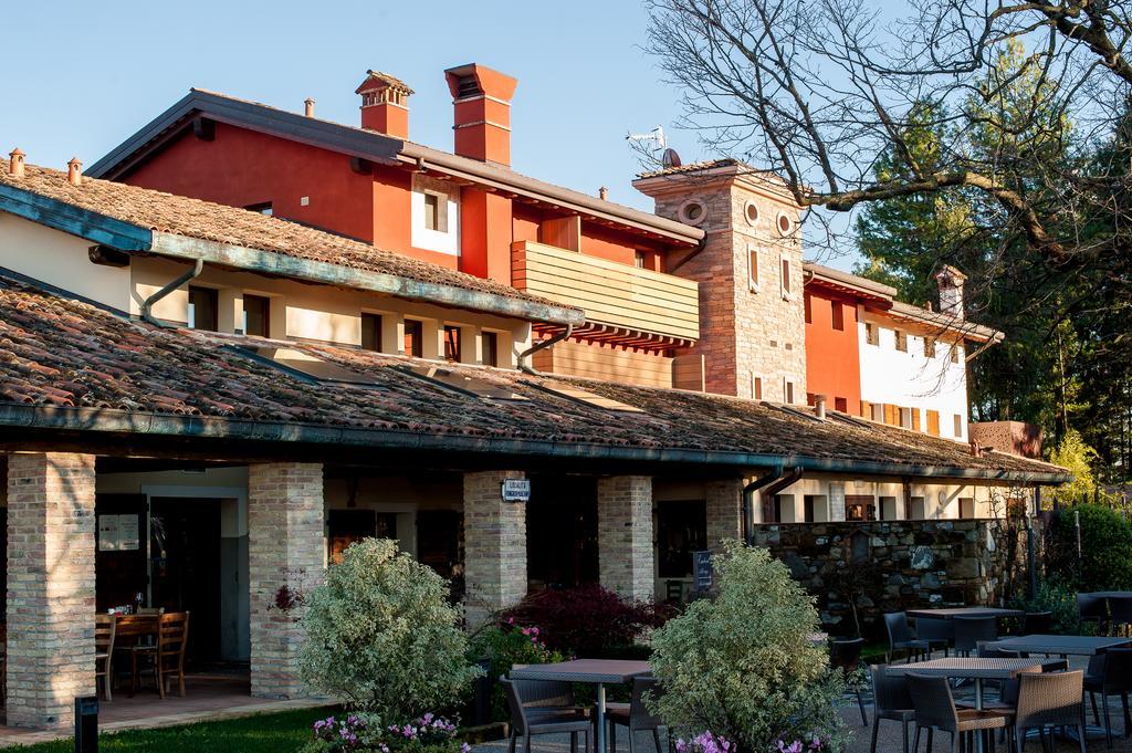 Elliot Osteria E Dormire In Collina Manzano Kültér fotó