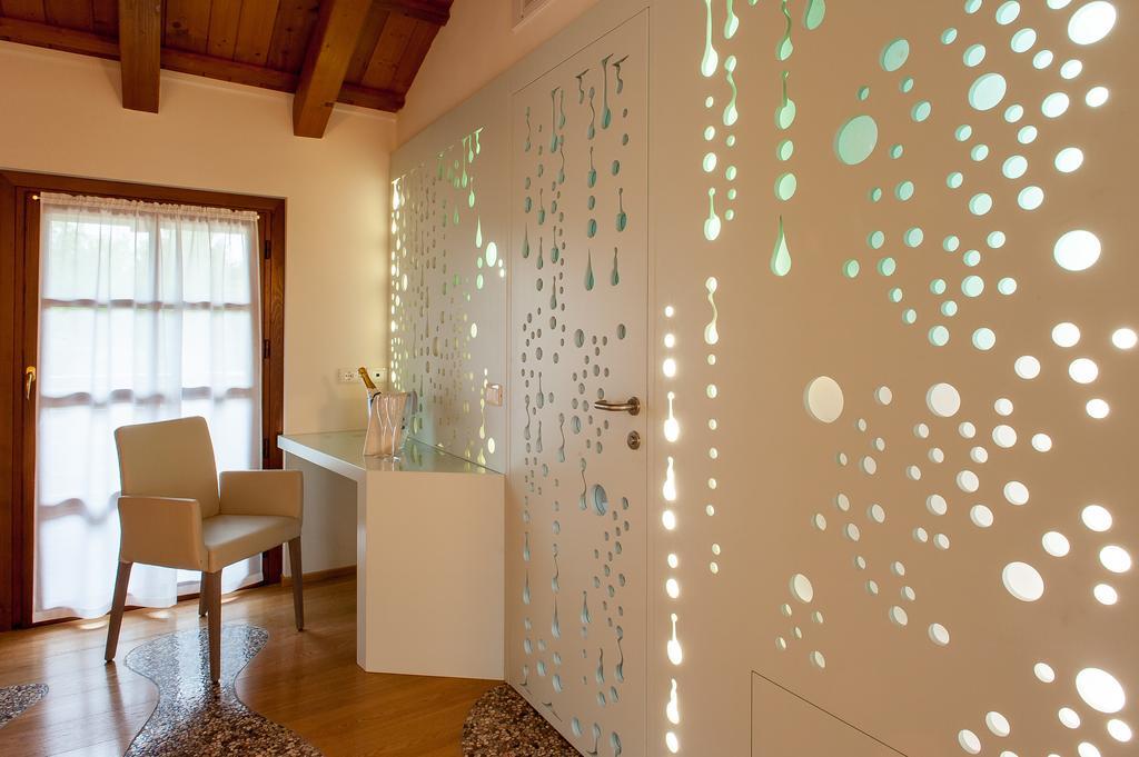 Elliot Osteria E Dormire In Collina Manzano Szoba fotó