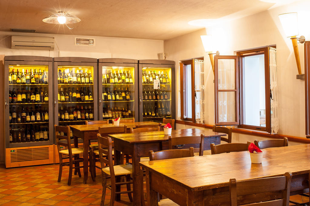 Elliot Osteria E Dormire In Collina Manzano Kültér fotó
