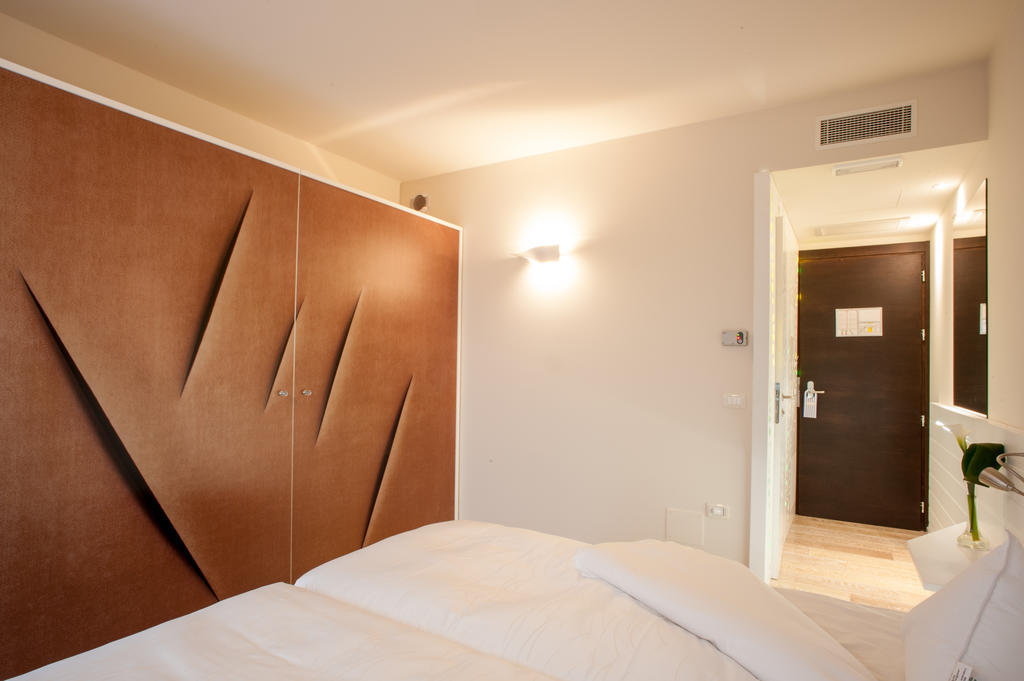 Elliot Osteria E Dormire In Collina Manzano Szoba fotó