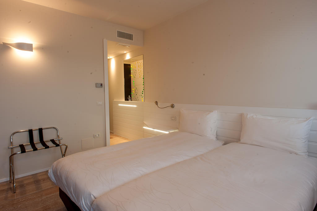 Elliot Osteria E Dormire In Collina Manzano Szoba fotó