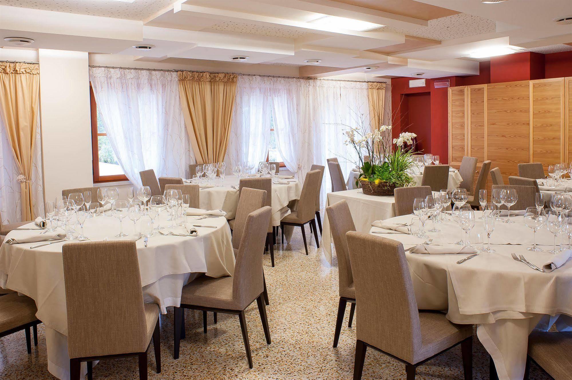 Elliot Osteria E Dormire In Collina Manzano Kültér fotó
