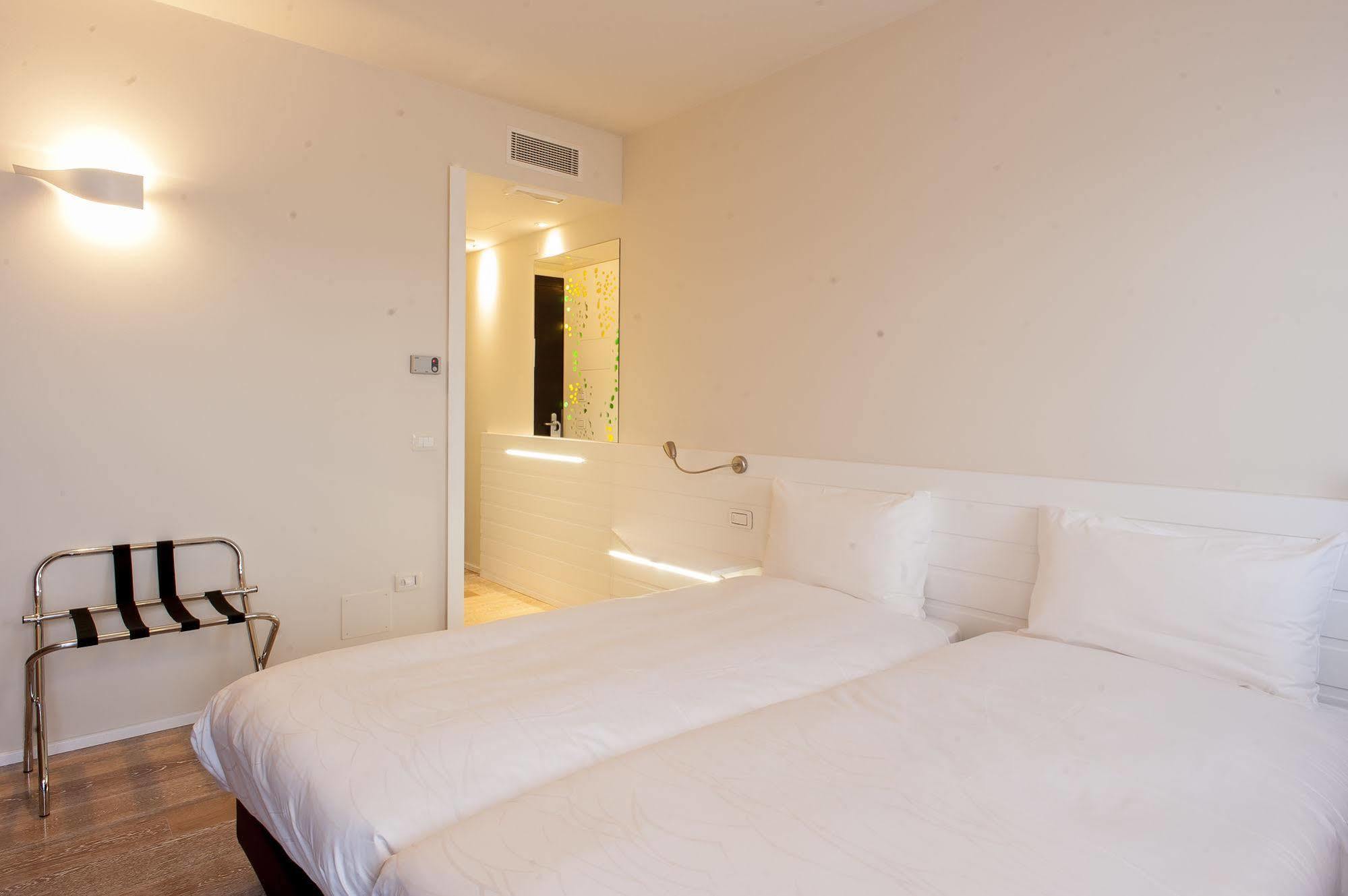 Elliot Osteria E Dormire In Collina Manzano Kültér fotó