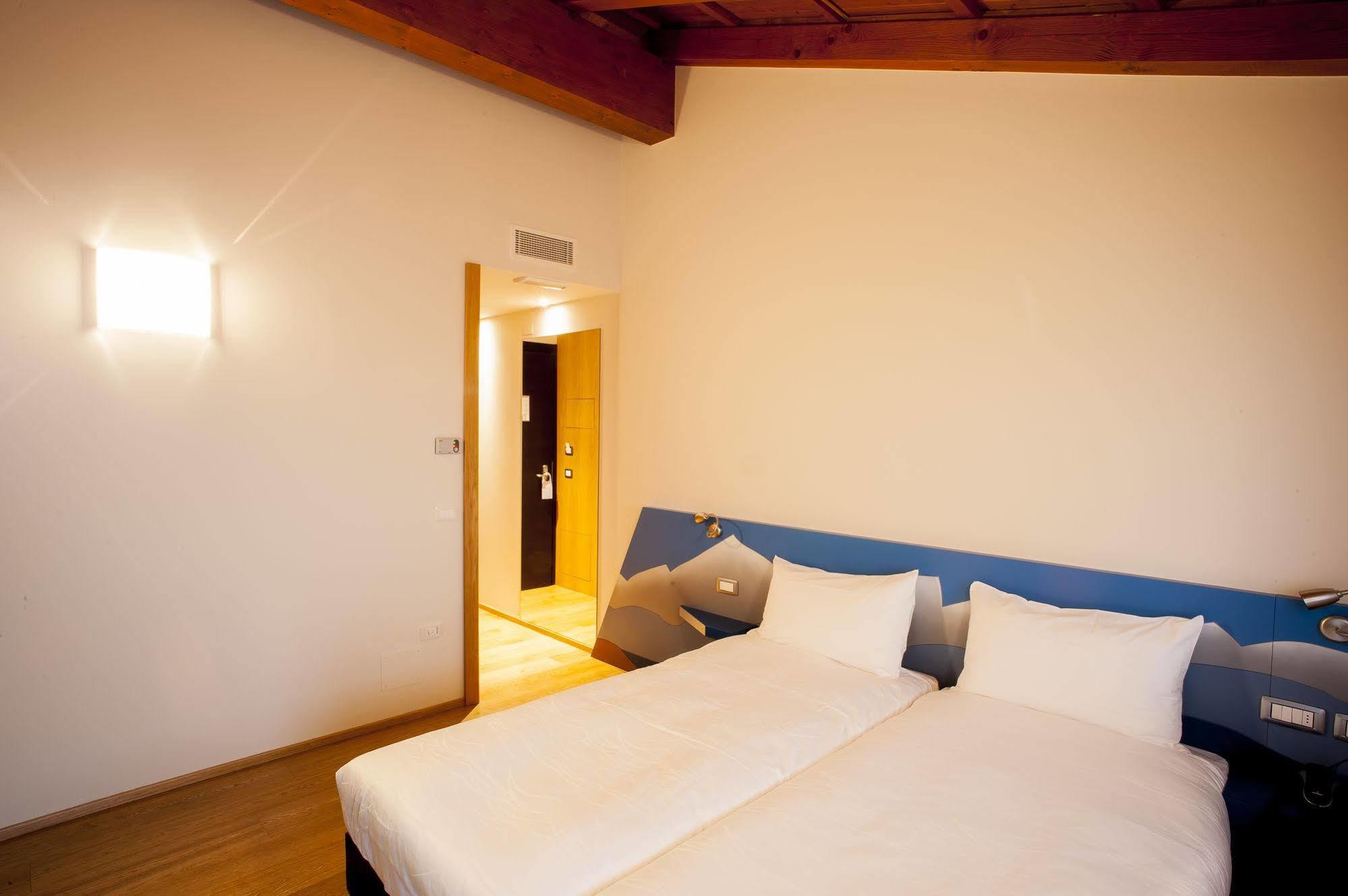 Elliot Osteria E Dormire In Collina Manzano Kültér fotó